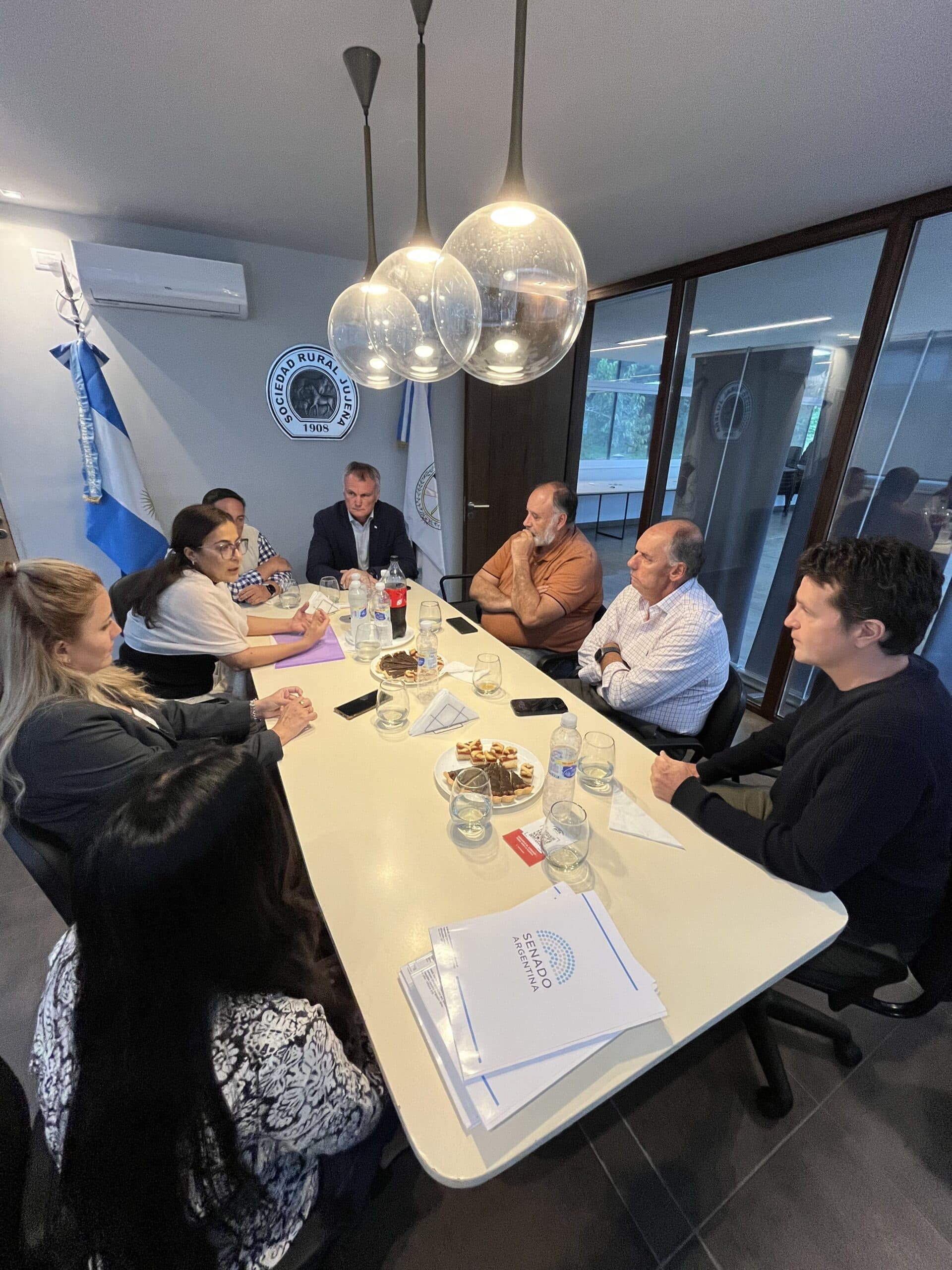 LA UNIÓN INDUSTRIAL DE JUJUY ARTICULÓ ENCUENTRO CLAVE CON LA SENADORA CAROLINA MOISÉS Y FEPROJUY
